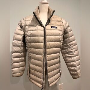Light gray women’s medium Patagonia down jacket